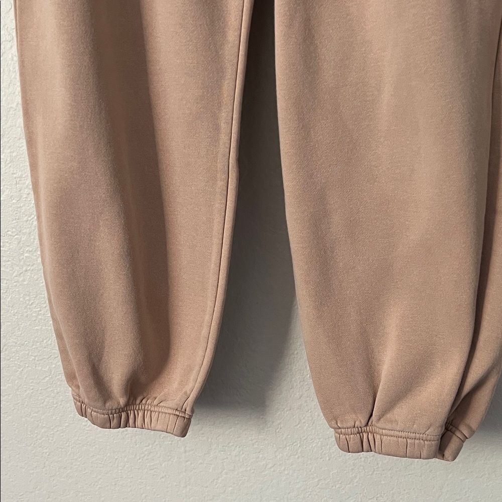 Like New! Nike Phoenix Fleece High Waisted Oversized Joggers Beige in Size M - Picture 6 of 16